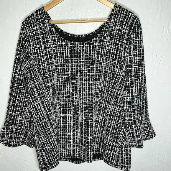 Talbots Women's Black White‎ Speckled Top with Bell Sleeve Size Large - Picture 2 of 7